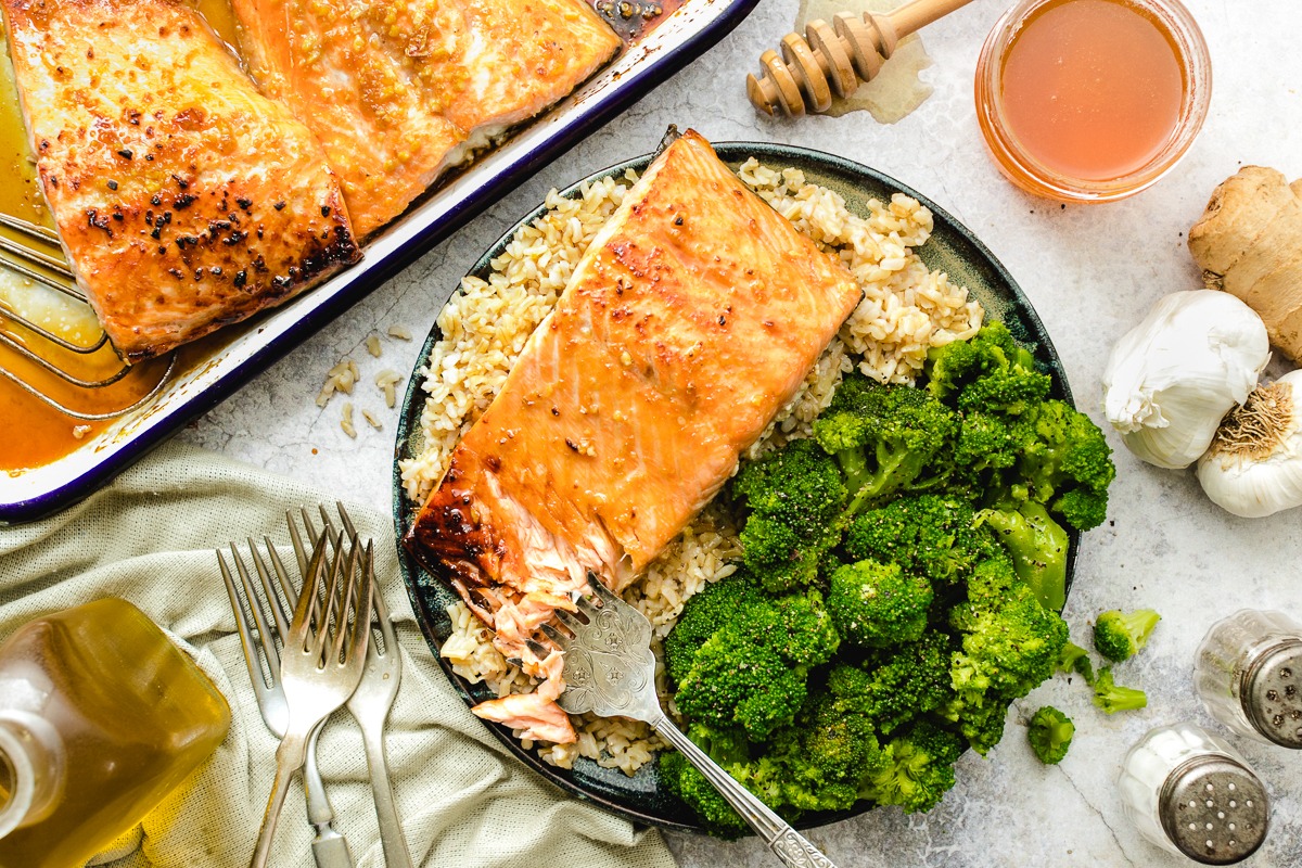 Broiled Honey Garlic Salmon - CE-image